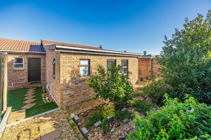 3 Bedroom Property for Sale in Rustdal Western Cape